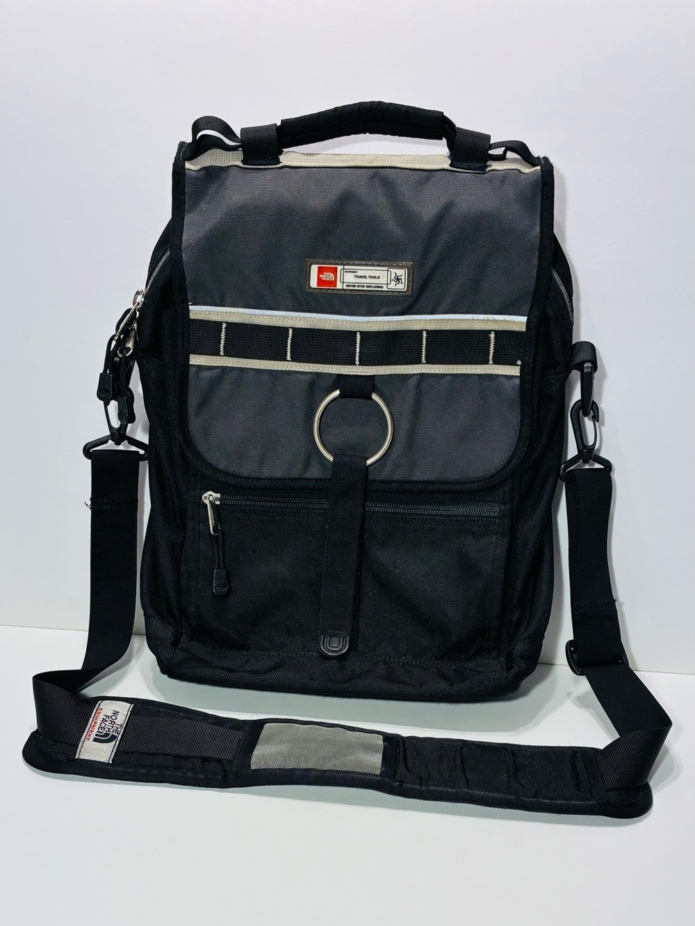 Y2K VTG The North Face Travel Tools Messenger Bag Black Gray Canvas